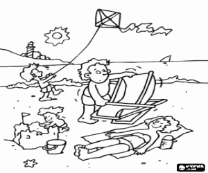 Colora Famiglia in spiaggia con la madre che prendere il sole, padre per la preparazione ampie, il bambino di et� superiore a volare il aquilone e il bambino que face un castello di sabbia
