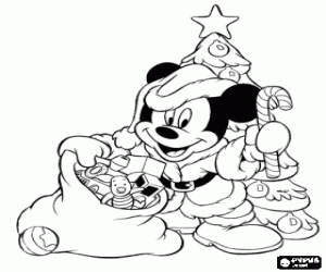 Colora Topolino vestito da Babbo Natale con un sacco pieno di doni accanto albero di Natale
