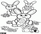 Coniglietti con uove decorate di Pasqua